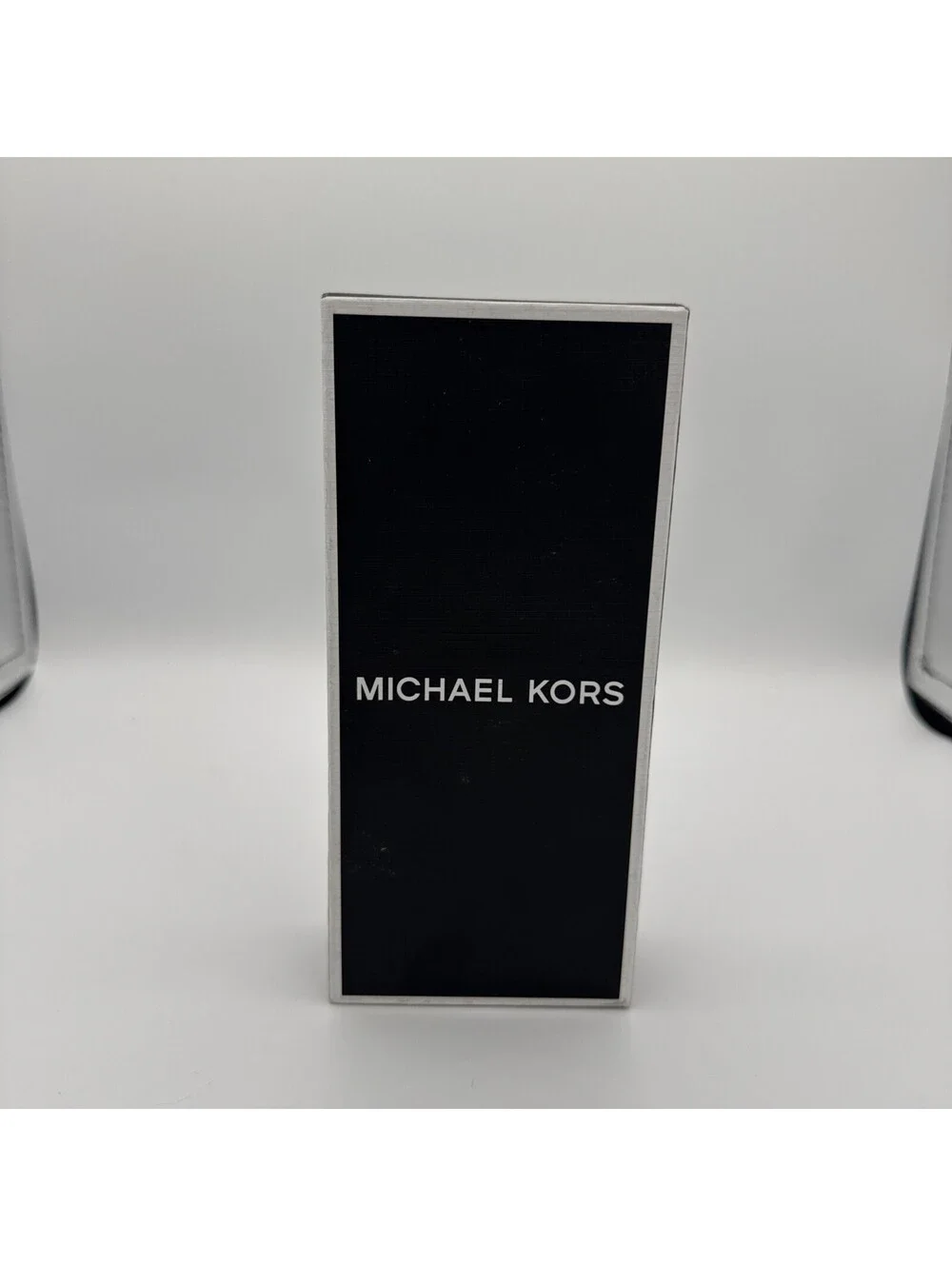 Michael Kors Airpod case blue W/lanyard NWB retails never used